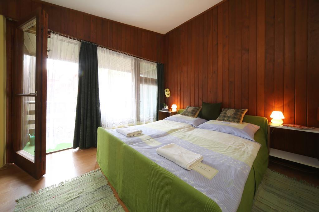 Hotel Melis Балатонлеле Екстериор снимка